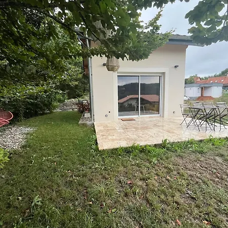 La Petite Maison Avancon